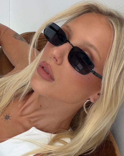 Tillie Metal Frame Oval Sunglasses Black