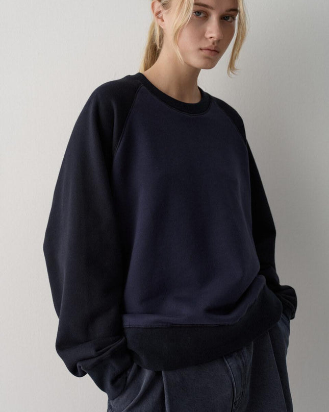 FACADE PATTERN Women's Vintage Raglan Sweatshirt