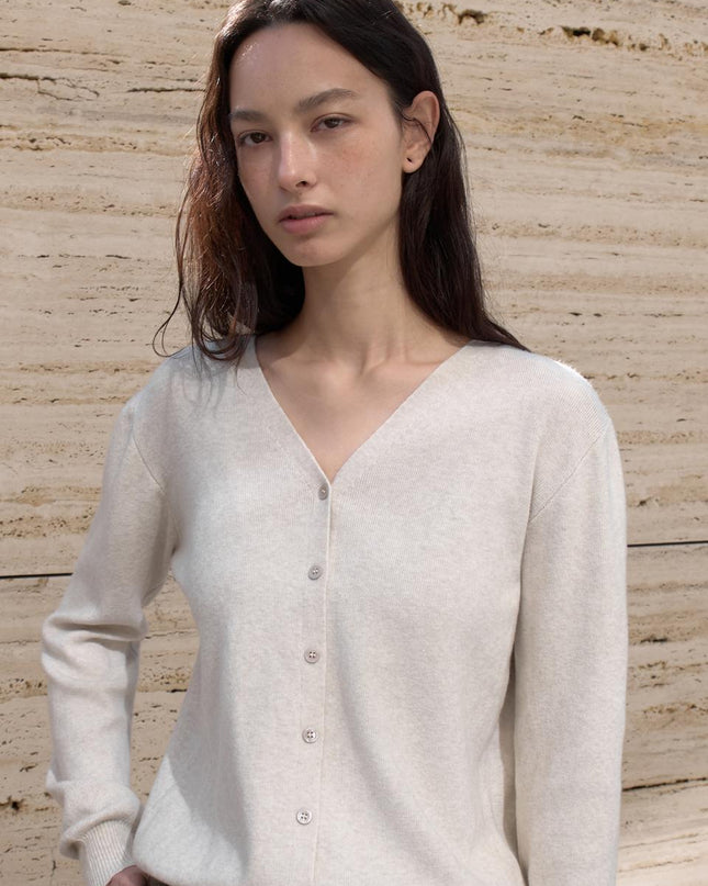 ouie Women's Essential V-Neck Cardigan Grayish Light Brown