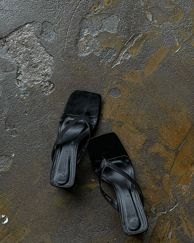 The Mona Heels Black